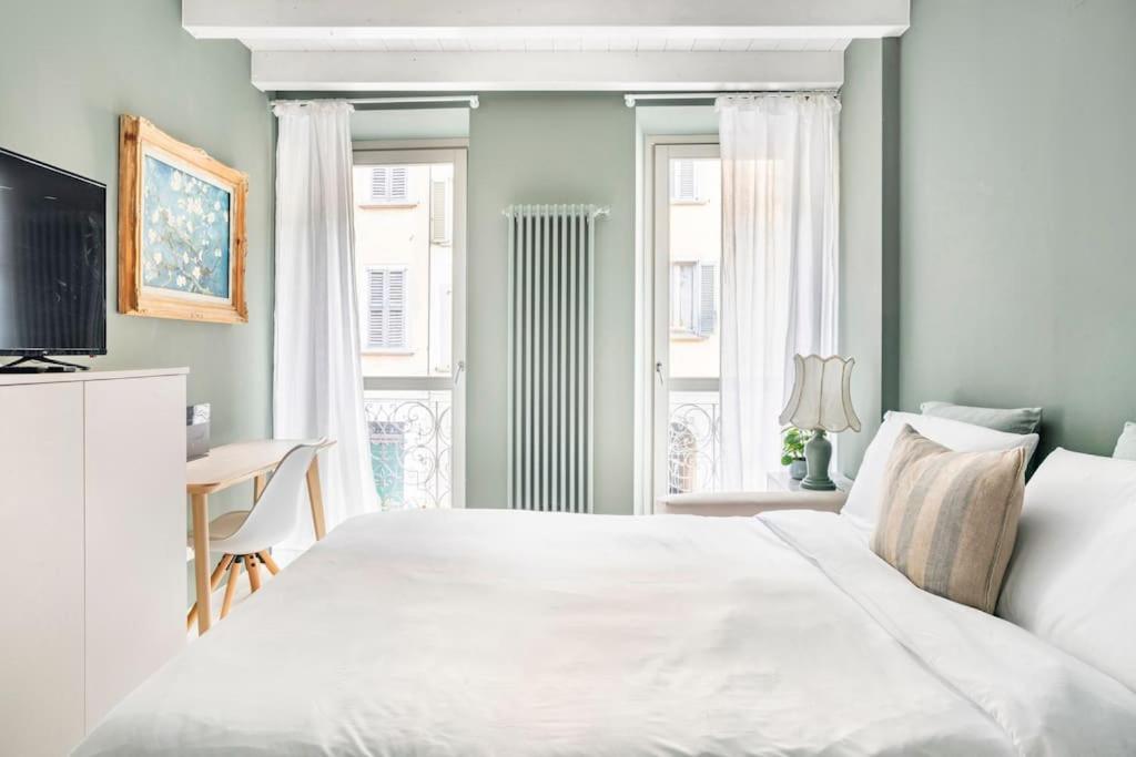 Bergamo Center Suite Mia - Modern & Green + Wifi 외부 사진